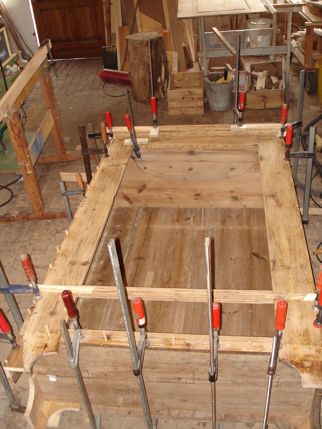 Restaurierung Dielenschrank