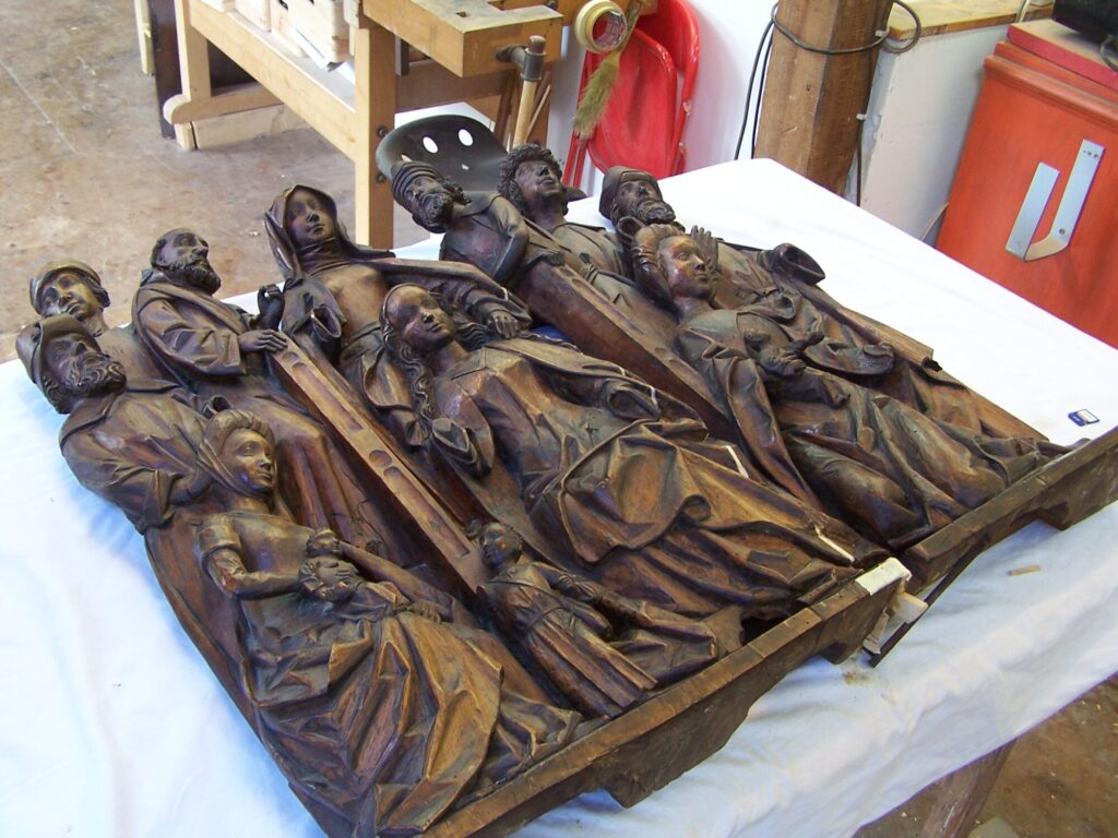 Restaurierung Relief eines Altars