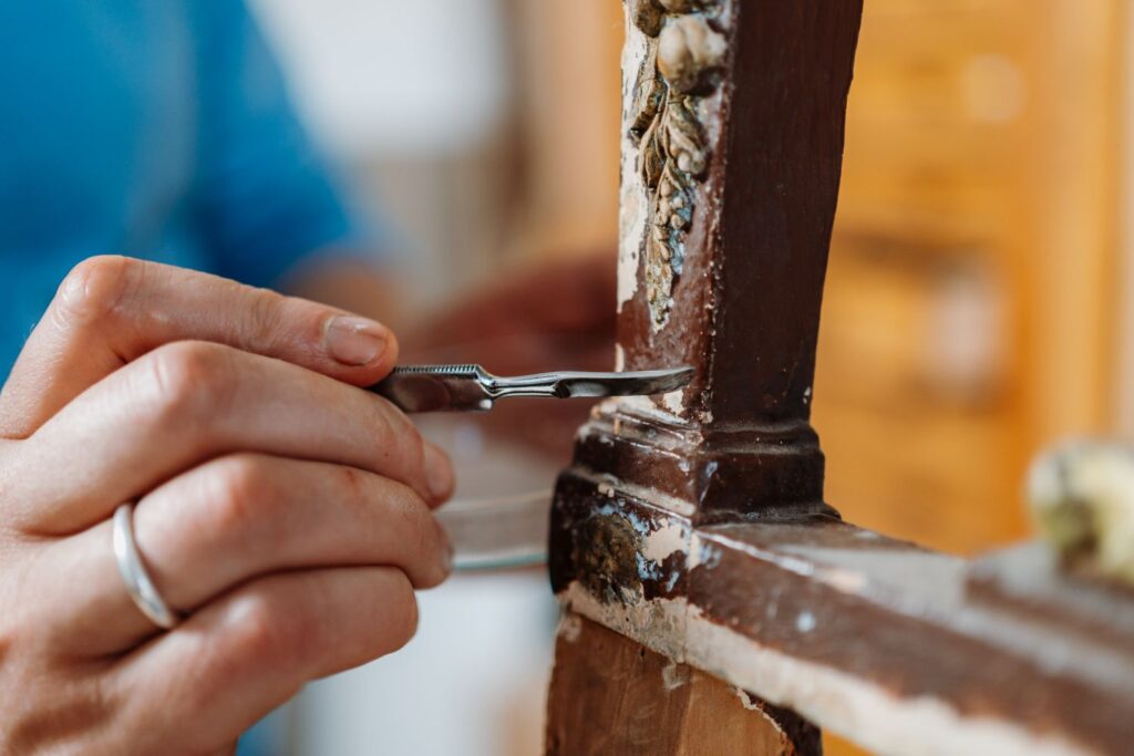 Andris Hennig - Restaurator für Möbel aus Potsdam und Berlin