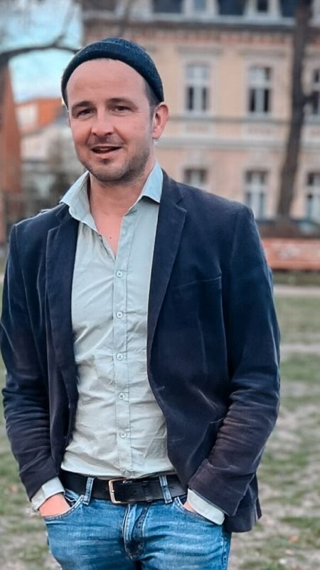 Andris Hennig - Restaurator für Möbel aus Potsdam und Berlin