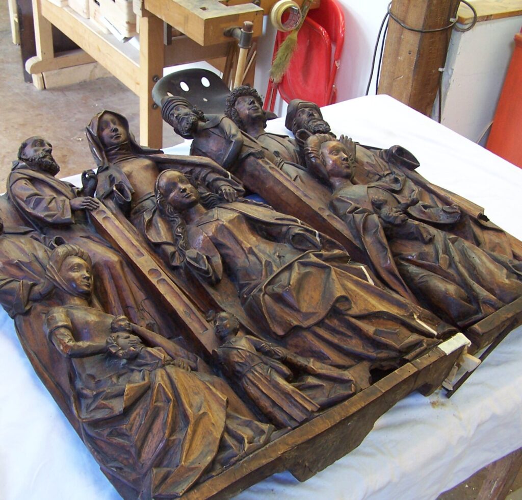 Restaurierung Relief eines Altars